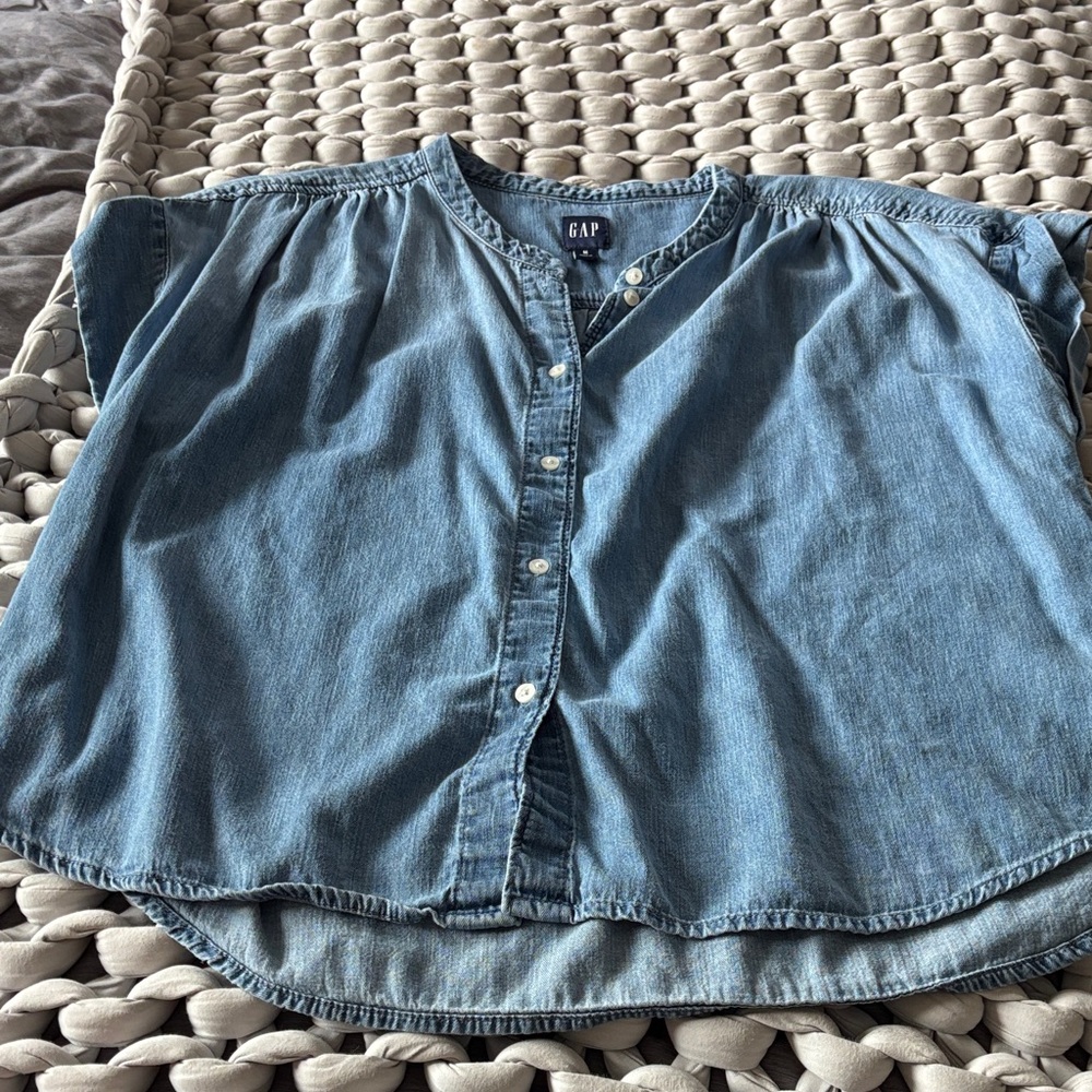 GAP Light Blue Denim Short Sleeve Top